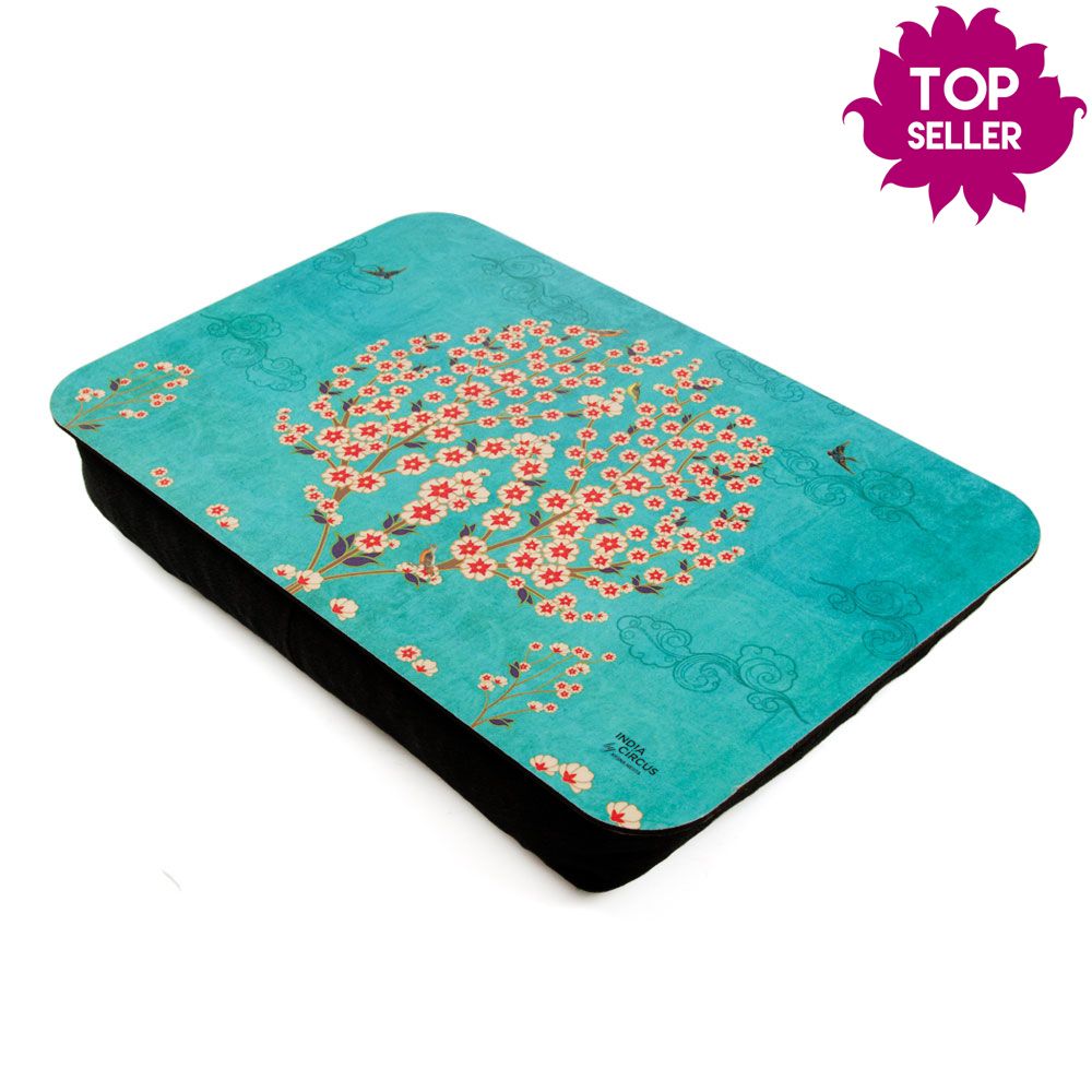 Beryl Boutonniere Lap Trays